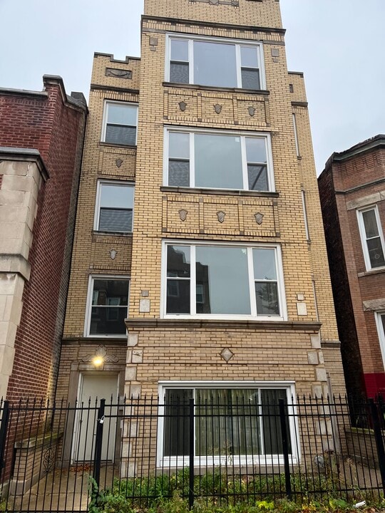 4209 W Jackson Blvd in Chicago, IL - Building Photo