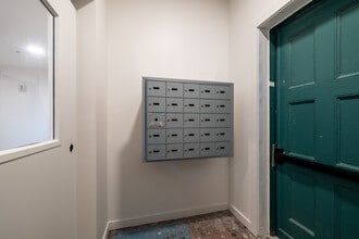 The Lofts on Mack in Detroit, MI - Foto de edificio - Interior Photo