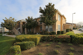 Harmony Court in Bakersfield, CA - Building Photo - Building Photo