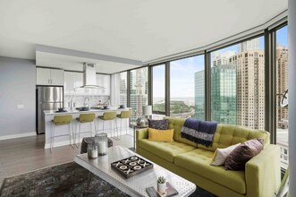 1035 S State St in Chicago, IL - Foto de edificio - Building Photo