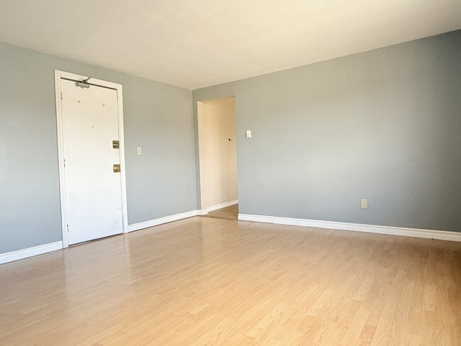 751 Windsor Ave in Windsor, ON - Building Photo - Building Photo