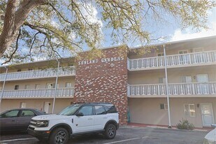 3755 S School Ave, Unit 34 in Sarasota, FL - Building Photo