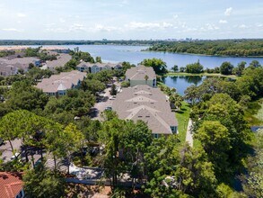 3250 Village Way in Orlando, FL - Building Photo - Building Photo
