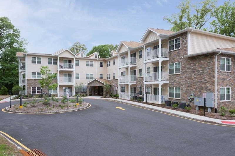 Mill Run at Parsippany in Morris Plains, NJ - Building Photo