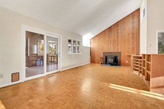 2443 Mayberry Ct in Chapel Hill, NC - Building Photo - Building Photo