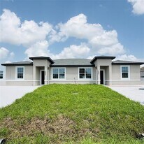 602 Desmoines Ct in Poinciana, FL - Building Photo