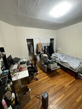 33 Lancaster Terrace, Unit 104 in Brookline, MA - Foto de edificio - Building Photo