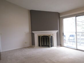 3320 S Ammons St, Unit #6-201 in Lakewood, CO - Building Photo - Building Photo