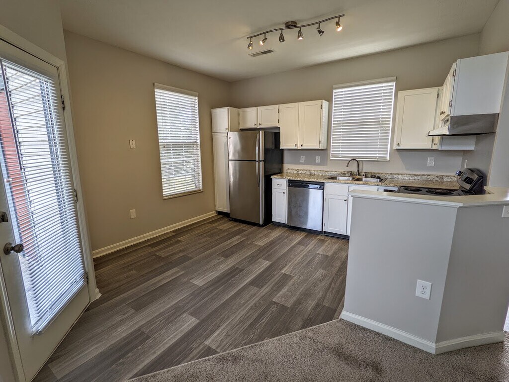 Spinnaker Cove Apartments in Dayton, OH