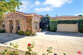 2860 Dewdrop Pl in Westlake Village, CA - Building Photo - Building Photo