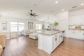 5940 NW Pine Trail Cir in Port St. Lucie, FL - Building Photo - Building Photo
