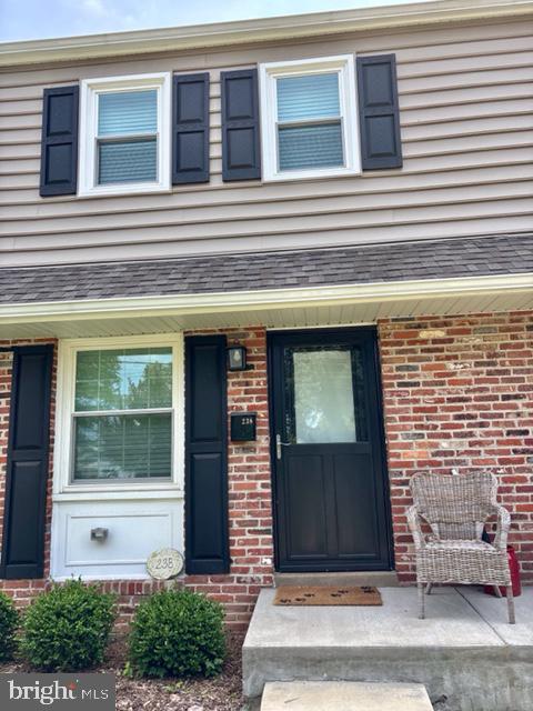 property at 238 S 6th St