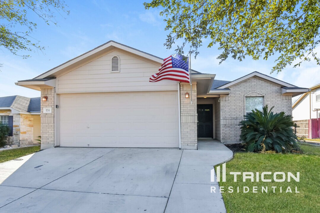 1711 Coxwold Ct in San Antonio, TX - Building Photo
