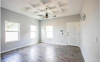 3907 Valeria St, Unit 1 in Edinburg, TX - Foto de edificio - Building Photo