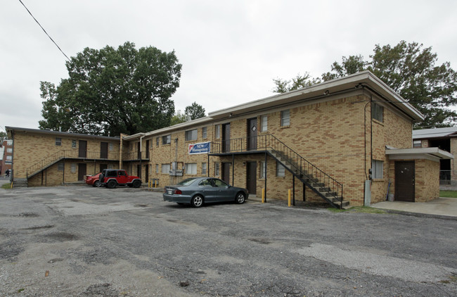 Brister Apartments in Memphis, TN - Building Photo - Building Photo