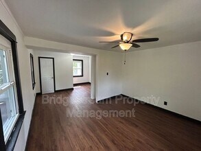 216 W Hillcrest Ave in Dayton, OH - Building Photo - Building Photo