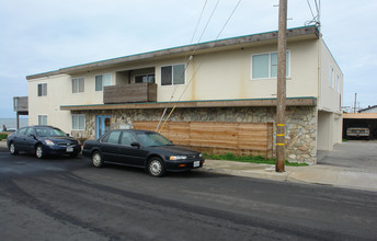 1 Carmel Ave in Pacifica, CA - Building Photo - Building Photo