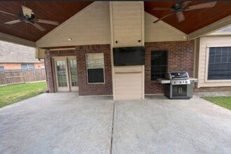 1811 Emerald Lake Ct in Houston, TX - Building Photo - Building Photo