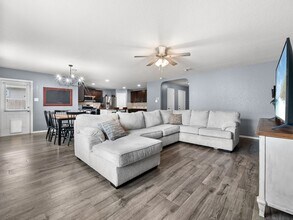 15223 Cinnamon Teal in San Antonio, TX - Building Photo - Building Photo