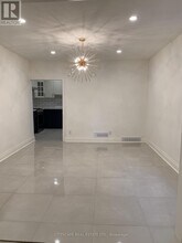 12 Kinrade Ave in Hamilton, ON - Building Photo - Building Photo