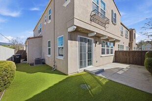 289 E Arrow Hwy in Glendora, CA - Building Photo