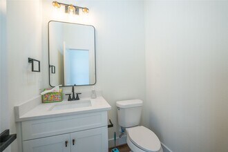 4107 Dreyfus St in Houston, TX - Building Photo - Building Photo