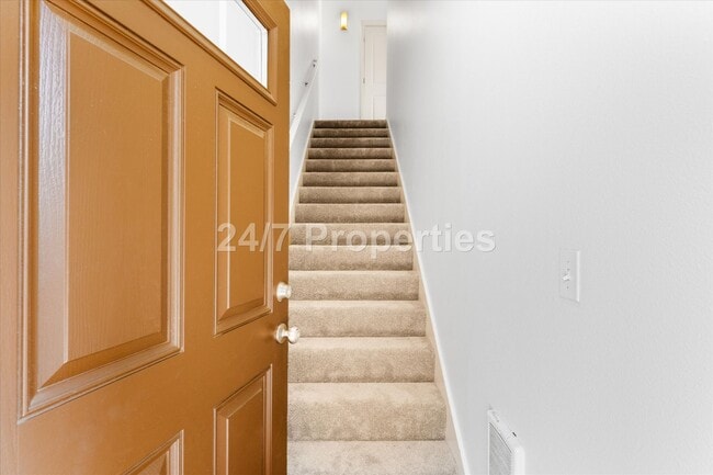 1050 SW 170th Ave in Beaverton, OR - Building Photo - Building Photo