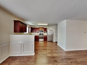 342 Hidden Creek Ln in Canton, GA - Building Photo - Building Photo
