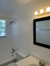 1384 Church St, Unit B in Decatur, GA - Foto de edificio - Building Photo