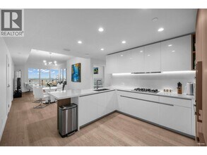 6833 Pearson Wy in Richmond, BC - Building Photo - Building Photo