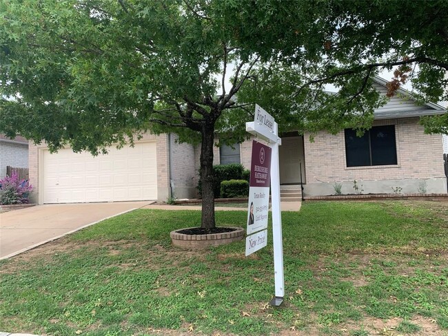 property at 1104 Collinwood W Dr