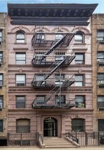 315 E 90th St in New York, NY - Building Photo - Building Photo