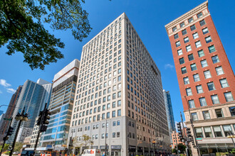 910 S Michigan Ave in Chicago, IL - Building Photo - Building Photo