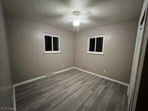 1263 Anna Ave in Akron, OH - Building Photo - Building Photo