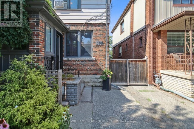 property at 376 St Johns Rd
