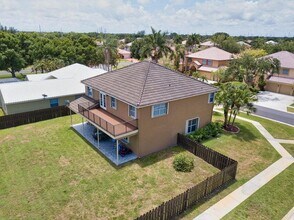 9095 Indian River Run S in Boynton Beach, FL - Building Photo - Building Photo