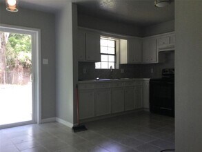 401 Sycamore St in Crockett, TX - Building Photo - Building Photo