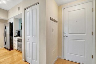 235 NE 1st St, Unit 404 in Delray Beach, FL - Building Photo