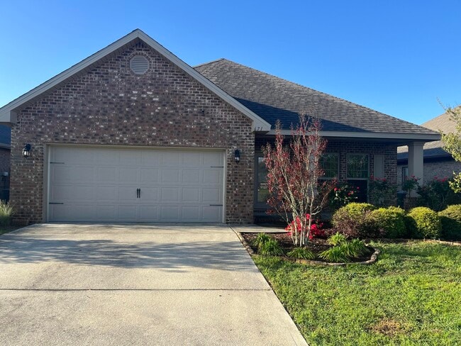 671 Teal St in Crestview, FL - Building Photo - Building Photo