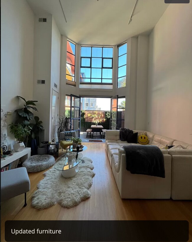 3375 17th St, Unit 211 in San Francisco, CA - Building Photo - Building Photo