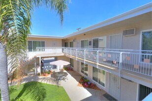 4808 Riverton Ave in North Hollywood, CA - Building Photo