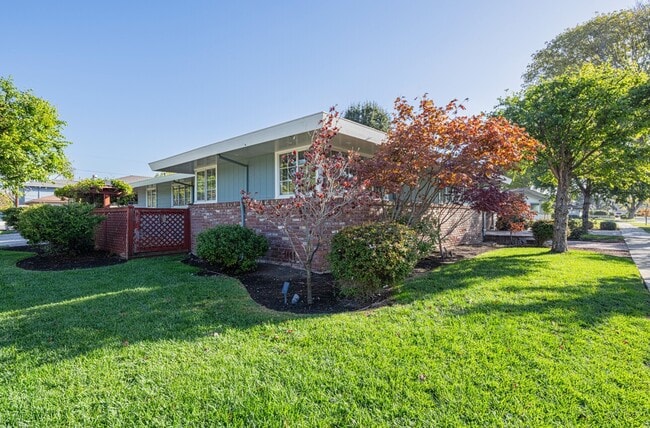 509 Manor Dr in Salinas, CA - Building Photo - Building Photo