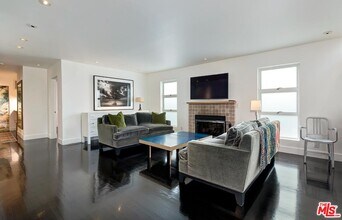2329 Wilson Ave in Los Angeles, CA - Building Photo - Building Photo