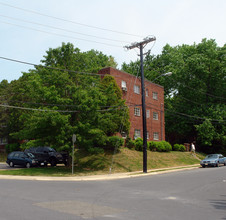 8801 Plymouth St in Silver Spring, MD - Foto de edificio - Building Photo