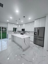 10151 NW 21st Ct in Miami, FL - Building Photo - Building Photo
