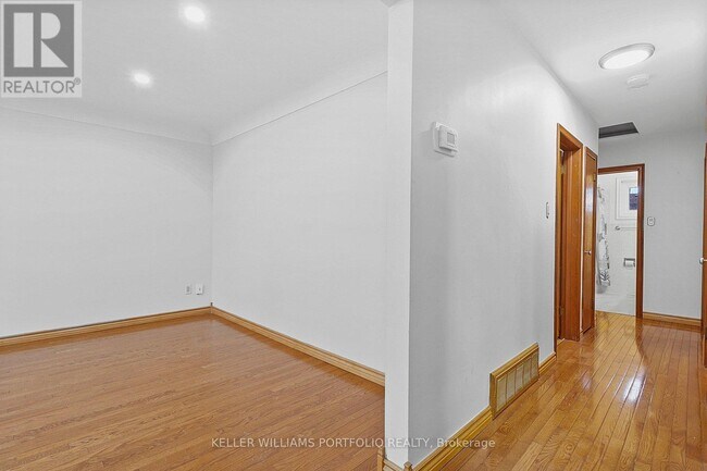 68 Athabasca St in Oshawa, ON - Building Photo - Building Photo