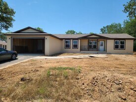 117 Cordell Oaks Blvd in Seguin, TX - Building Photo