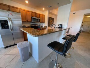 7015 River Hammock Dr, Unit #202 in Bradenton, FL - Building Photo - Building Photo
