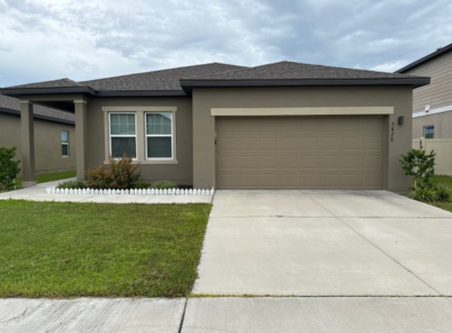 property at 3828 Spruce Creek Dr