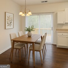 3859 Shenfield Dr in Union City, GA - Building Photo - Building Photo